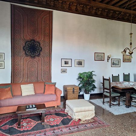 Appartamenti Inside Palazzo Foscarini Velence Kültér fotó