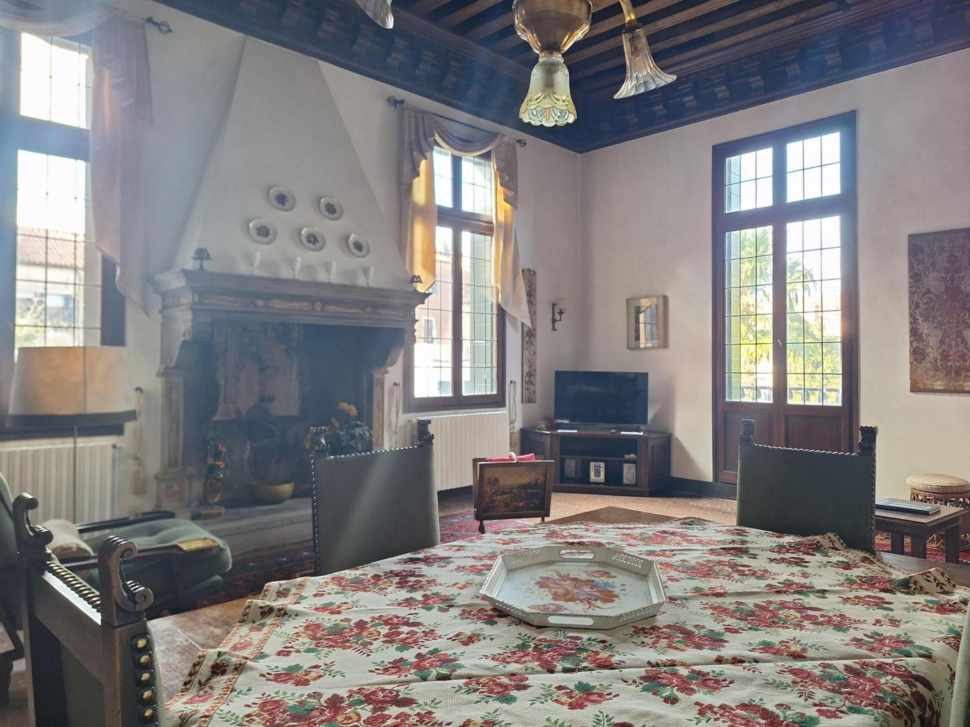 Appartamenti Inside Palazzo Foscarini Velence Kültér fotó
