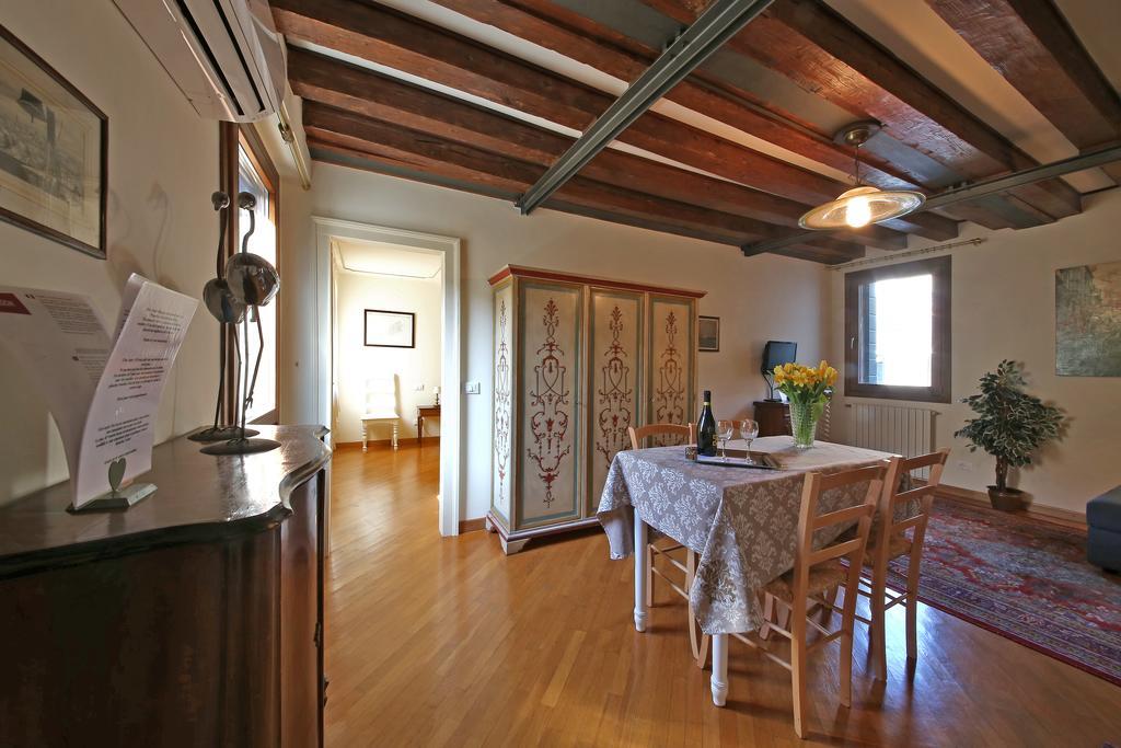 Appartamenti Inside Palazzo Foscarini Velence Kültér fotó