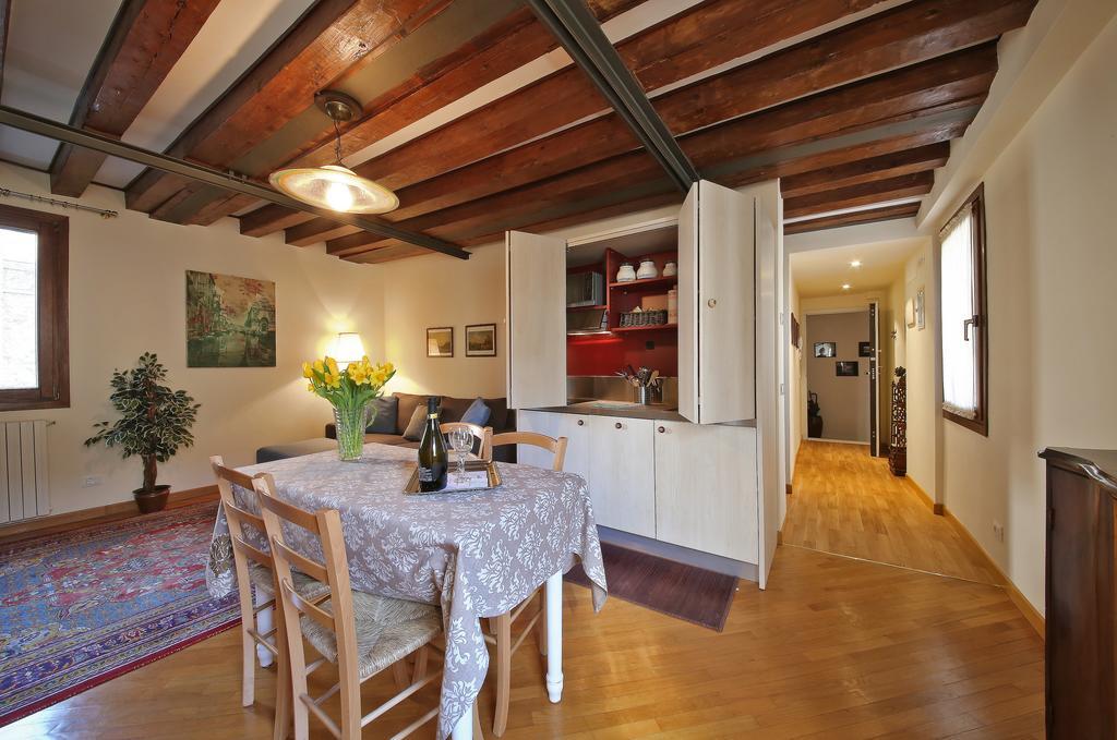 Appartamenti Inside Palazzo Foscarini Velence Kültér fotó