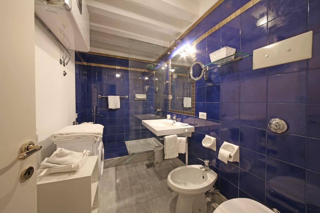 Appartamenti Inside Palazzo Foscarini Velence Kültér fotó