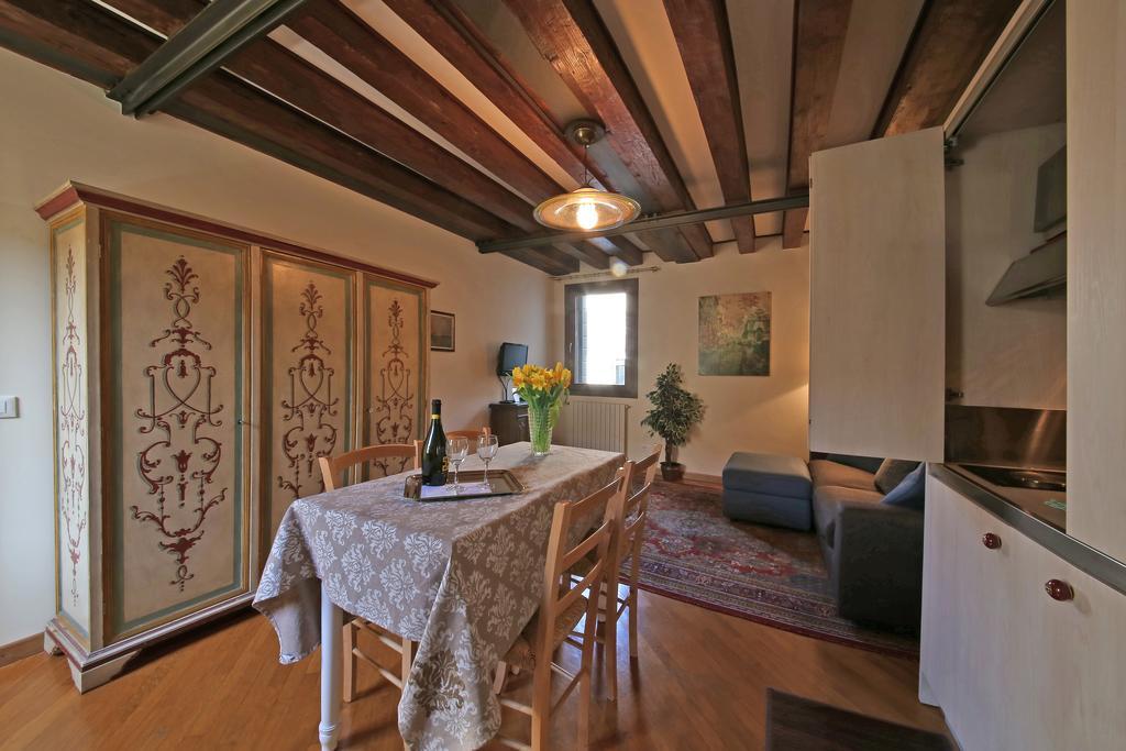 Appartamenti Inside Palazzo Foscarini Velence Kültér fotó