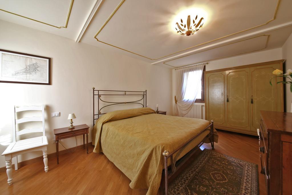 Appartamenti Inside Palazzo Foscarini Velence Kültér fotó