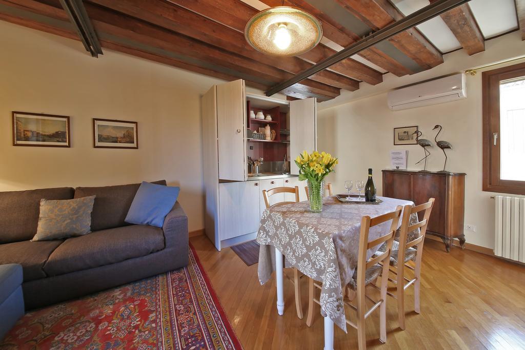 Appartamenti Inside Palazzo Foscarini Velence Kültér fotó