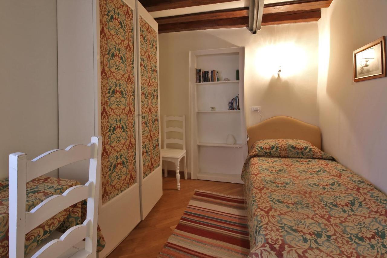 Appartamenti Inside Palazzo Foscarini Velence Kültér fotó