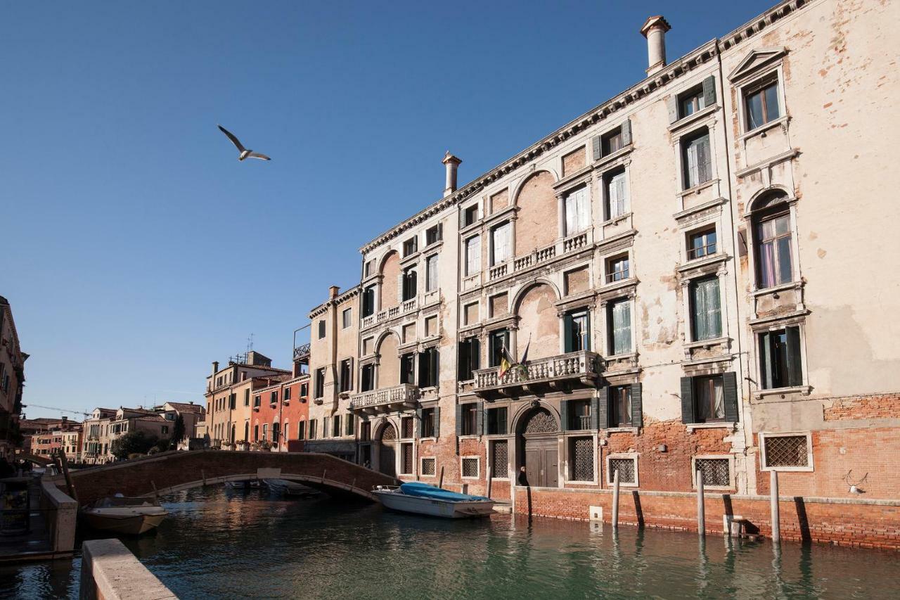 Appartamenti Inside Palazzo Foscarini Velence Kültér fotó